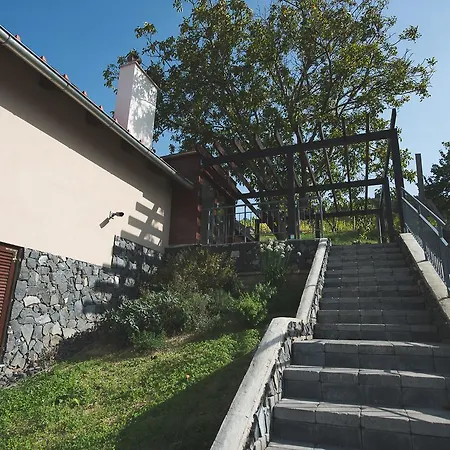 5 Haz Borbirtok Apartmanhotel