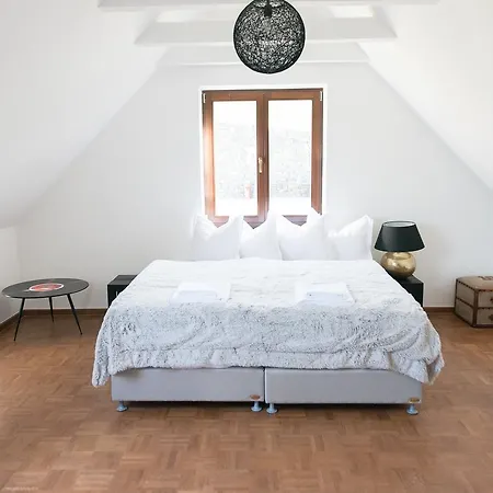 5 Haz Borbirtok Apartmanhotel 3*